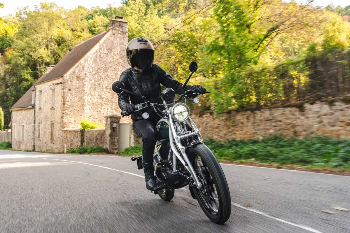 Royal Enfield Flying Flea C6, il ritorno della Pulce Volante! (7)