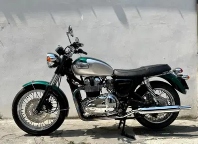 Triumph Bonneville 800 (2000 - 01) usata