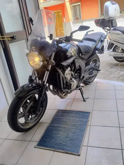 Honda CBF 600 N (2005 - 11) usata