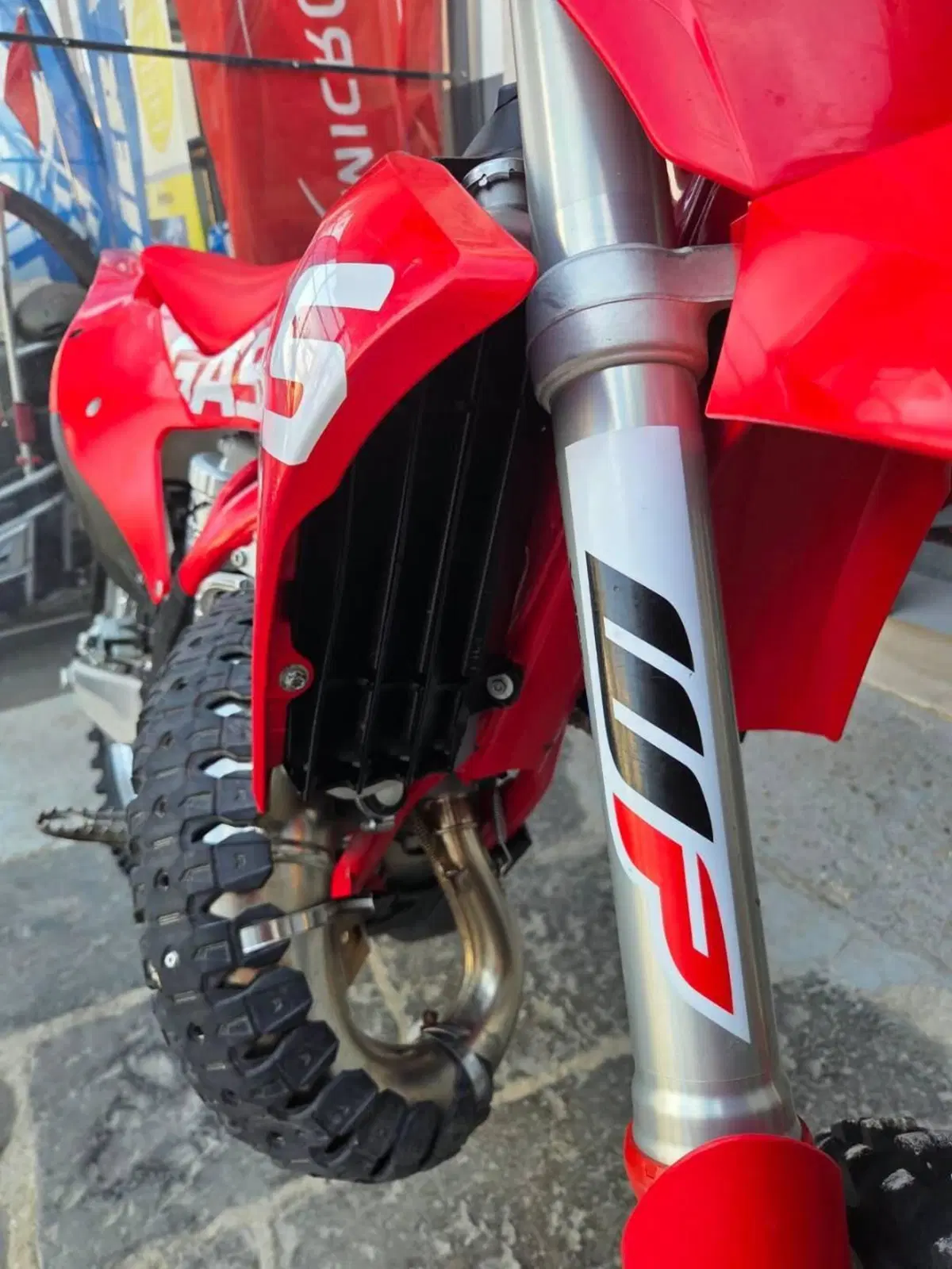 GASGAS MC 125 (2022) (10)