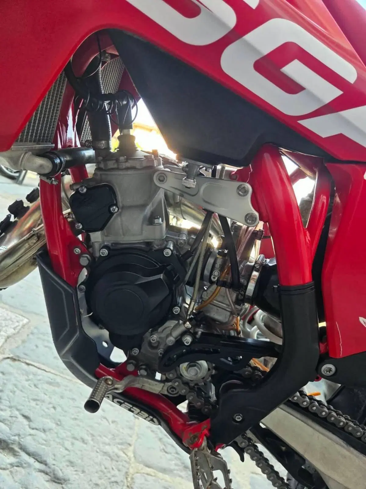 GASGAS MC 125 (2022) (12)
