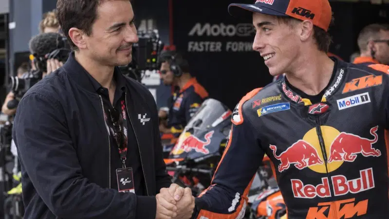 MotoGP, che cosa pensa Jorge Lorenzo di Pedro Acosta? Che è un miracolo del motociclismo