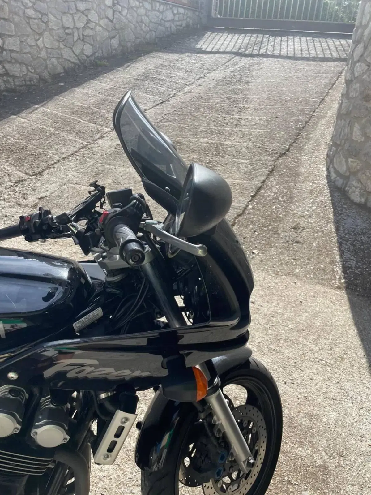Yamaha FZS 600 Fazer (1998 - 01) (2)