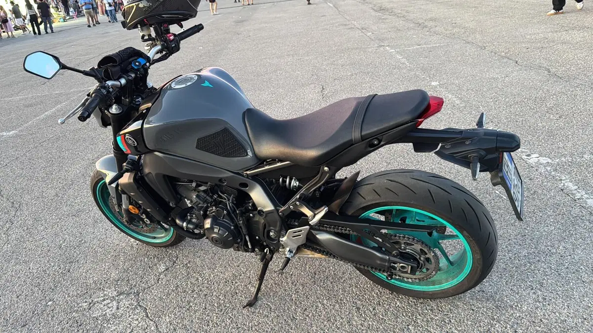 Yamaha MT-09 (2021 - 23) (4)