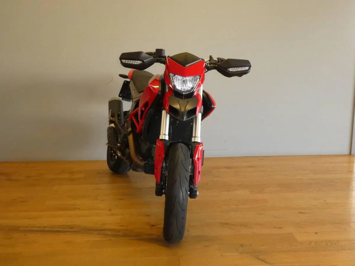 Ducati Hypermotard 939 (2016 - 18) (2)