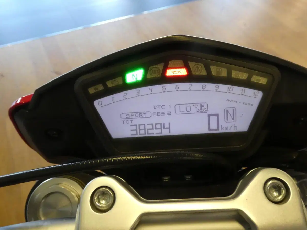 Ducati Hypermotard 939 (2016 - 18) (3)