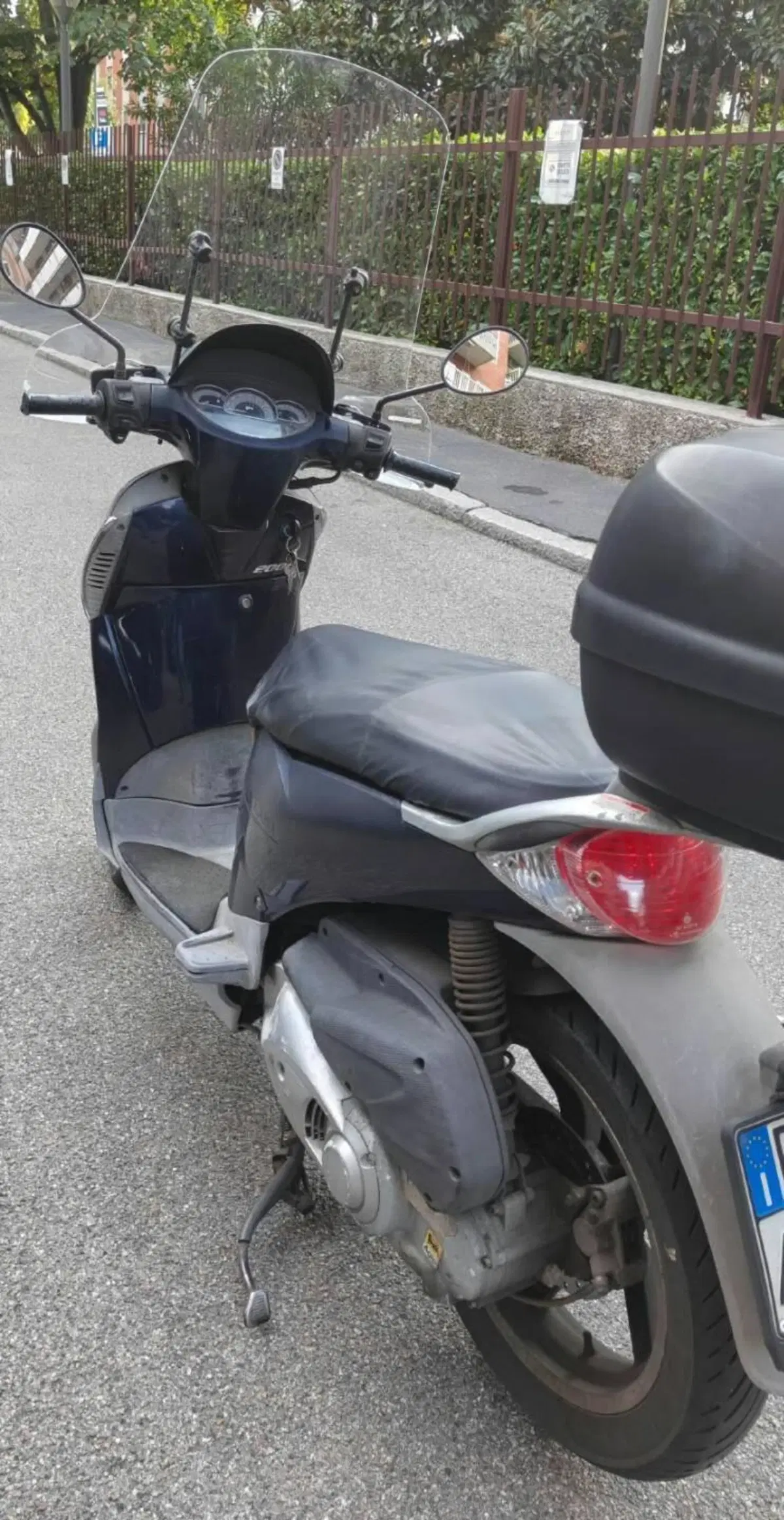 Aprilia Scarabeo 200 i.e. (2011 - 16)