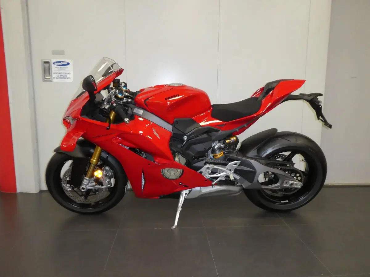 Ducati Panigale V4 S (2025 - 26) (4)