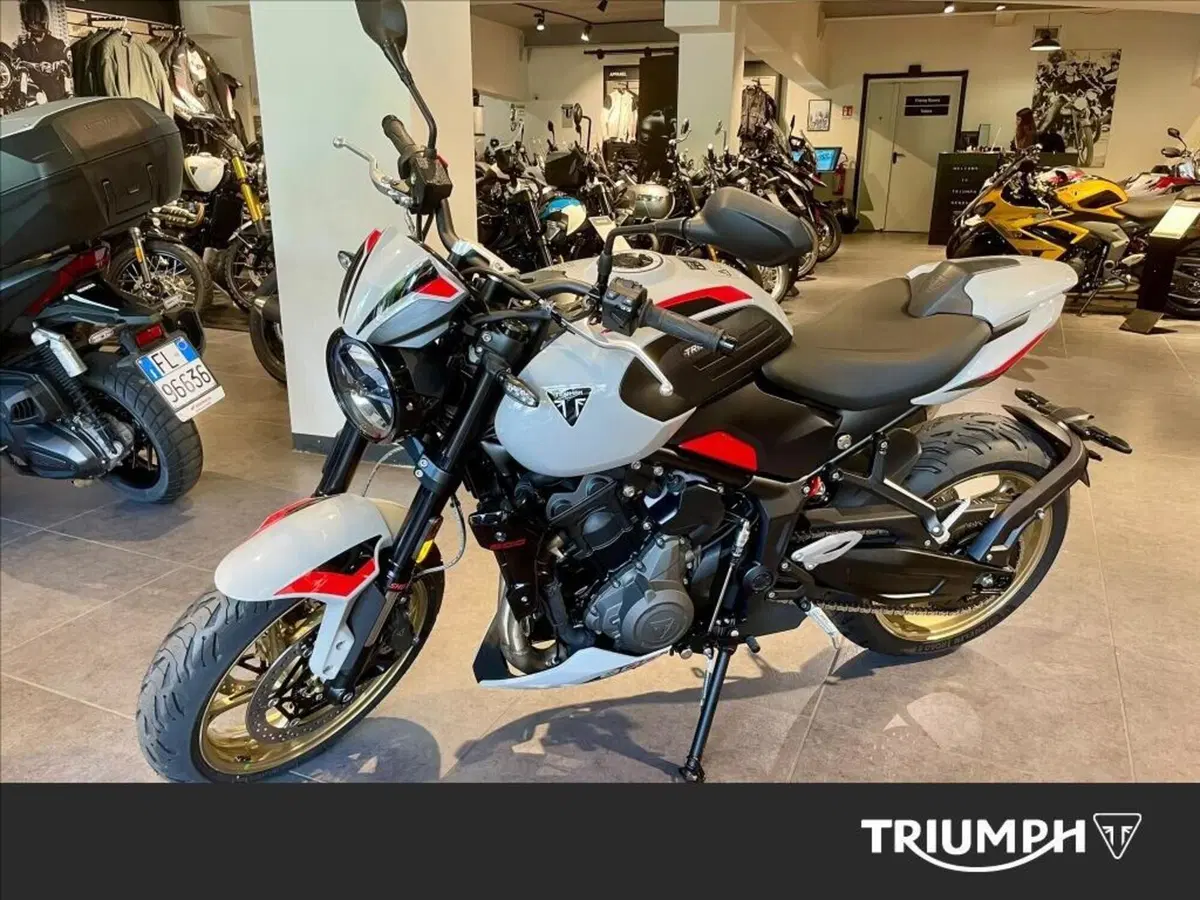 Triumph Trident 800 (2026)