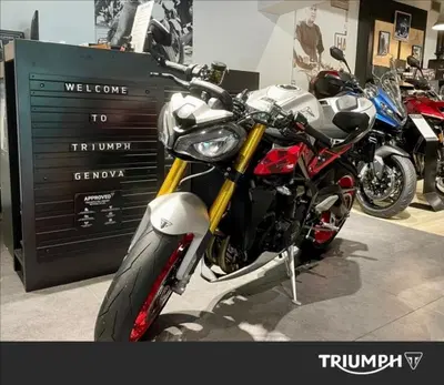 Triumph Street Triple 765 RX (2026) usata