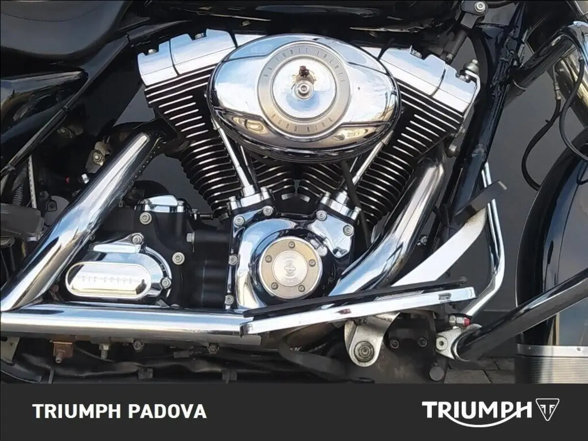 Harley-Davidson 1584 Road King Classic (2007 - 10) - FLHRC (3)