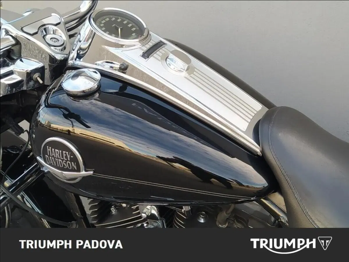 Harley-Davidson 1584 Road King Classic (2007 - 10) - FLHRC (9)