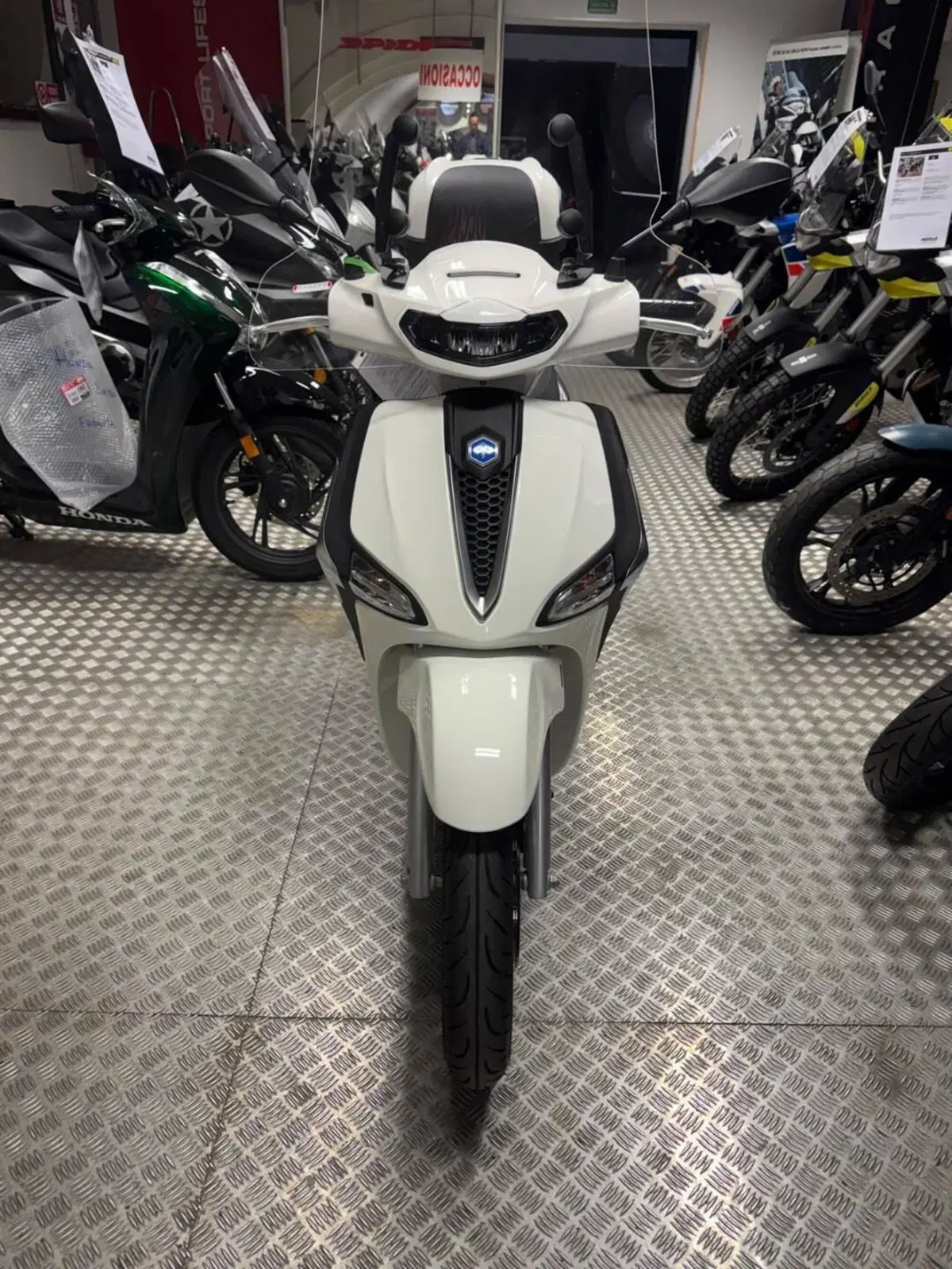 Piaggio Liberty 150 (2025 - 26) (3)