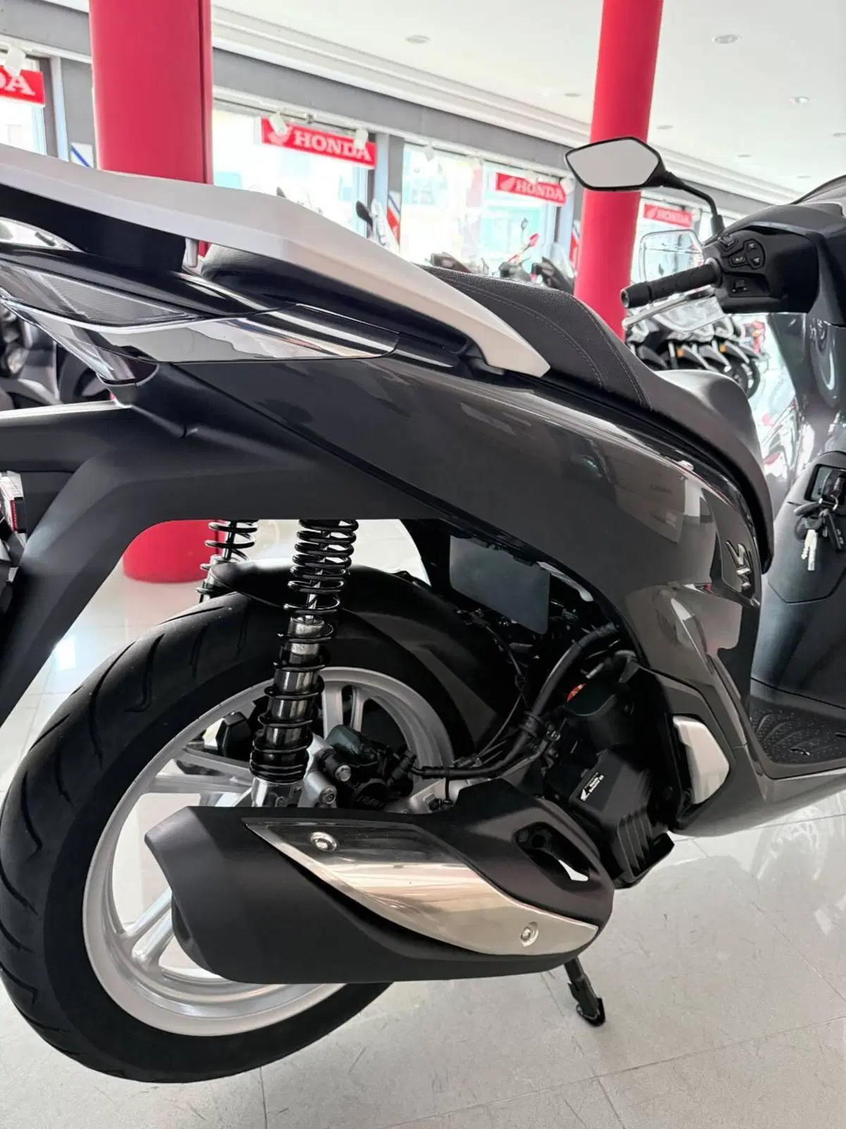 Honda SH 125i (2020 - 23) (4)