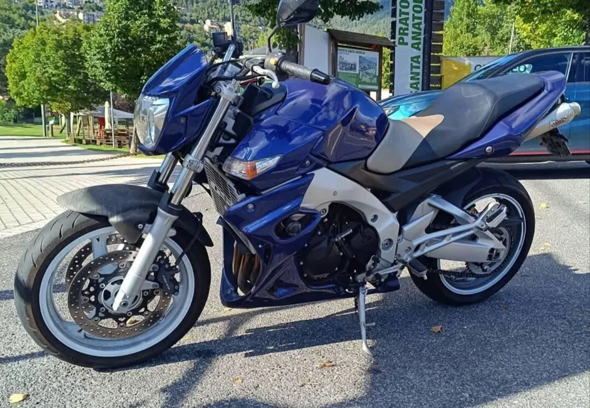 Suzuki GSR 600 (2006 - 11) (4)