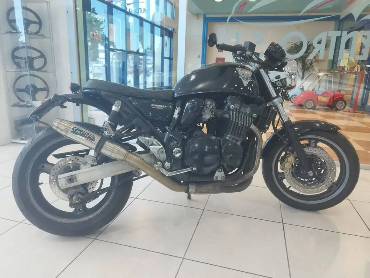 Suzuki GSX 1200
