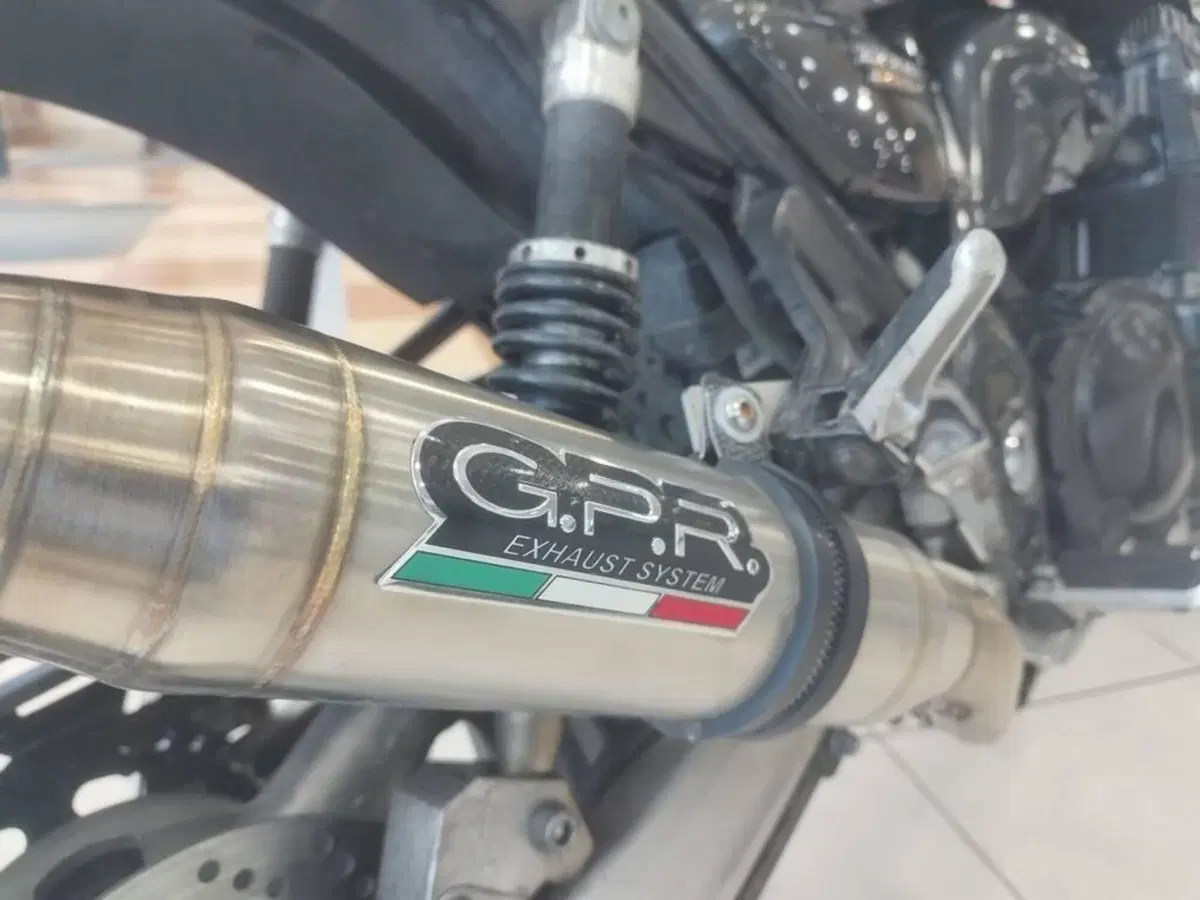 Suzuki GSX 1200 (8)