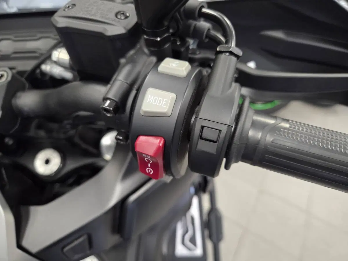 Voge SR450X (2026) (9)