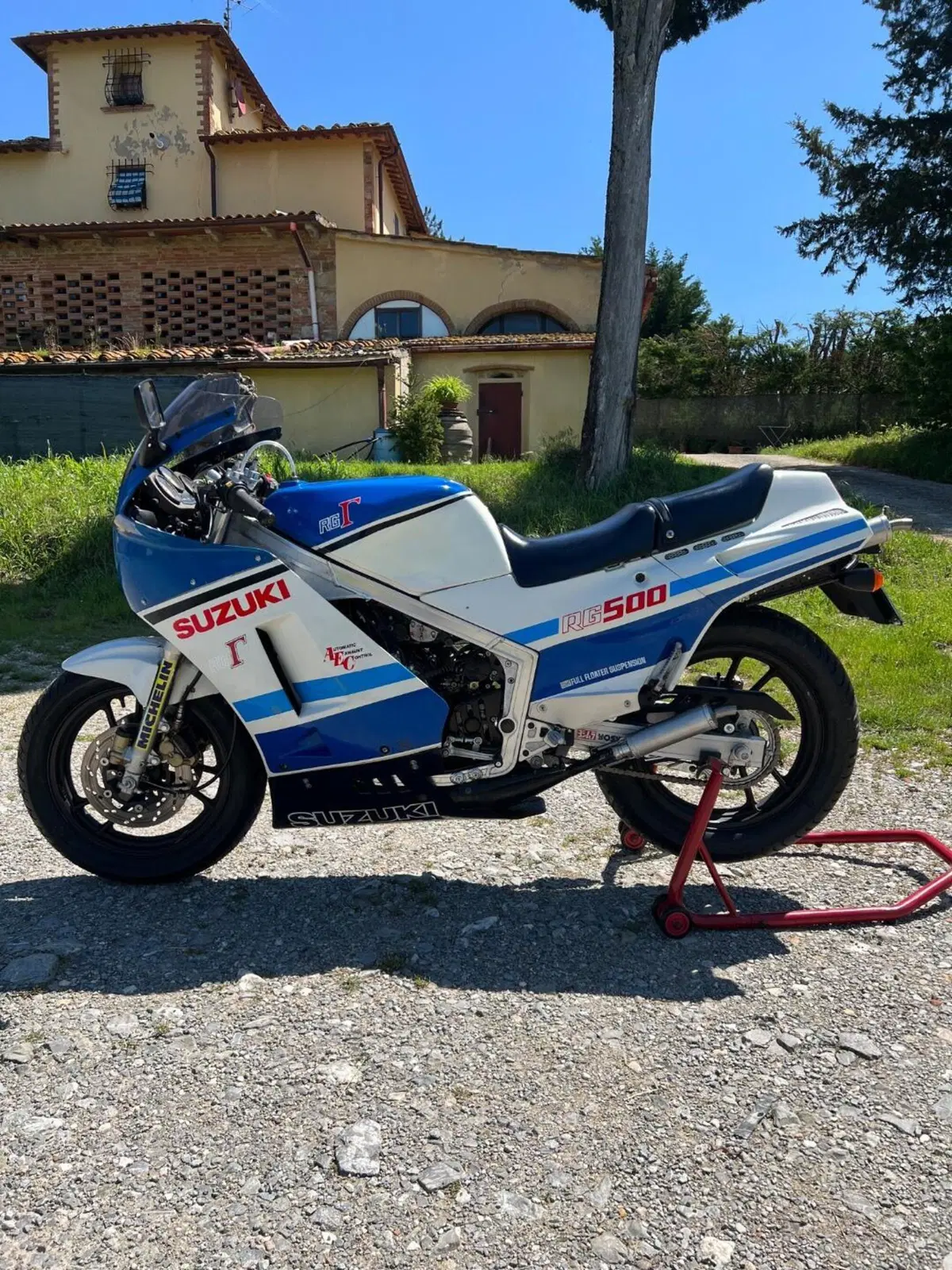 Suzuki Rg 500 gamma (10)