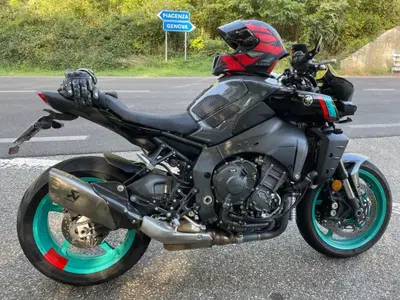 Yamaha MT-10 (2022 - 26) usata
