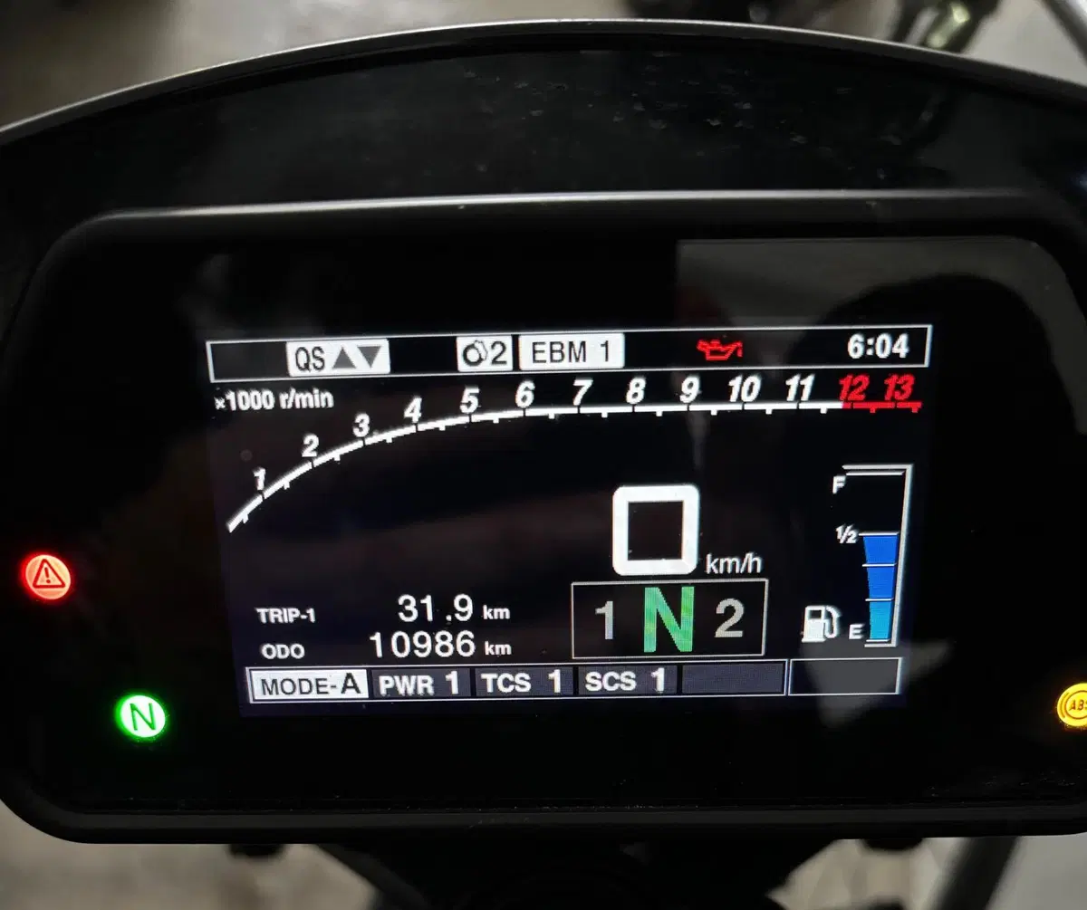 Yamaha MT-10 (2022 - 26) (2)