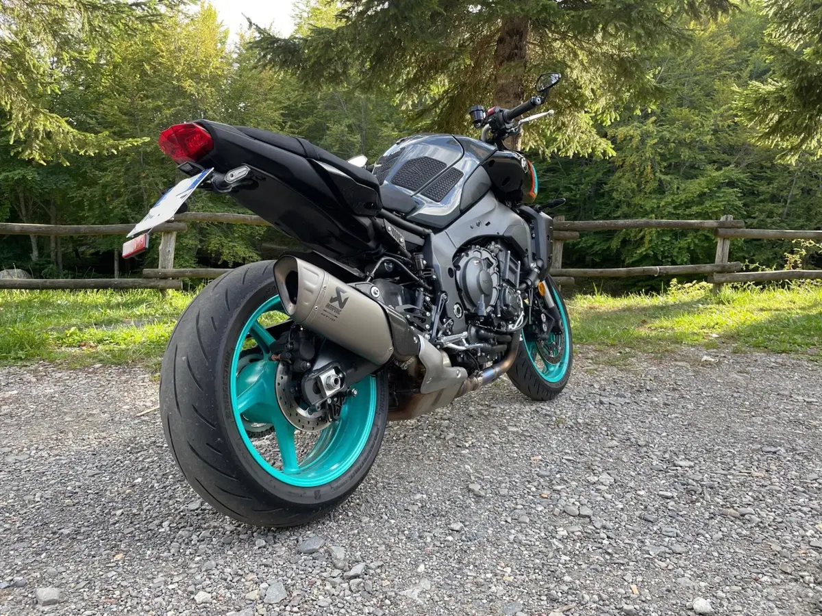 Yamaha MT-10 (2022 - 26) (4)