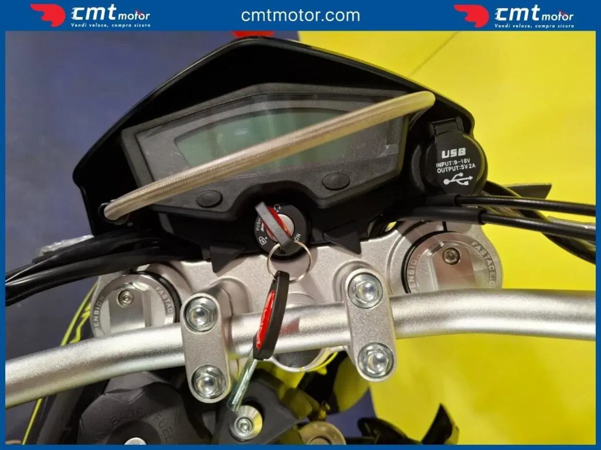 Swm SM 125 R (2025 - 26) (8)
