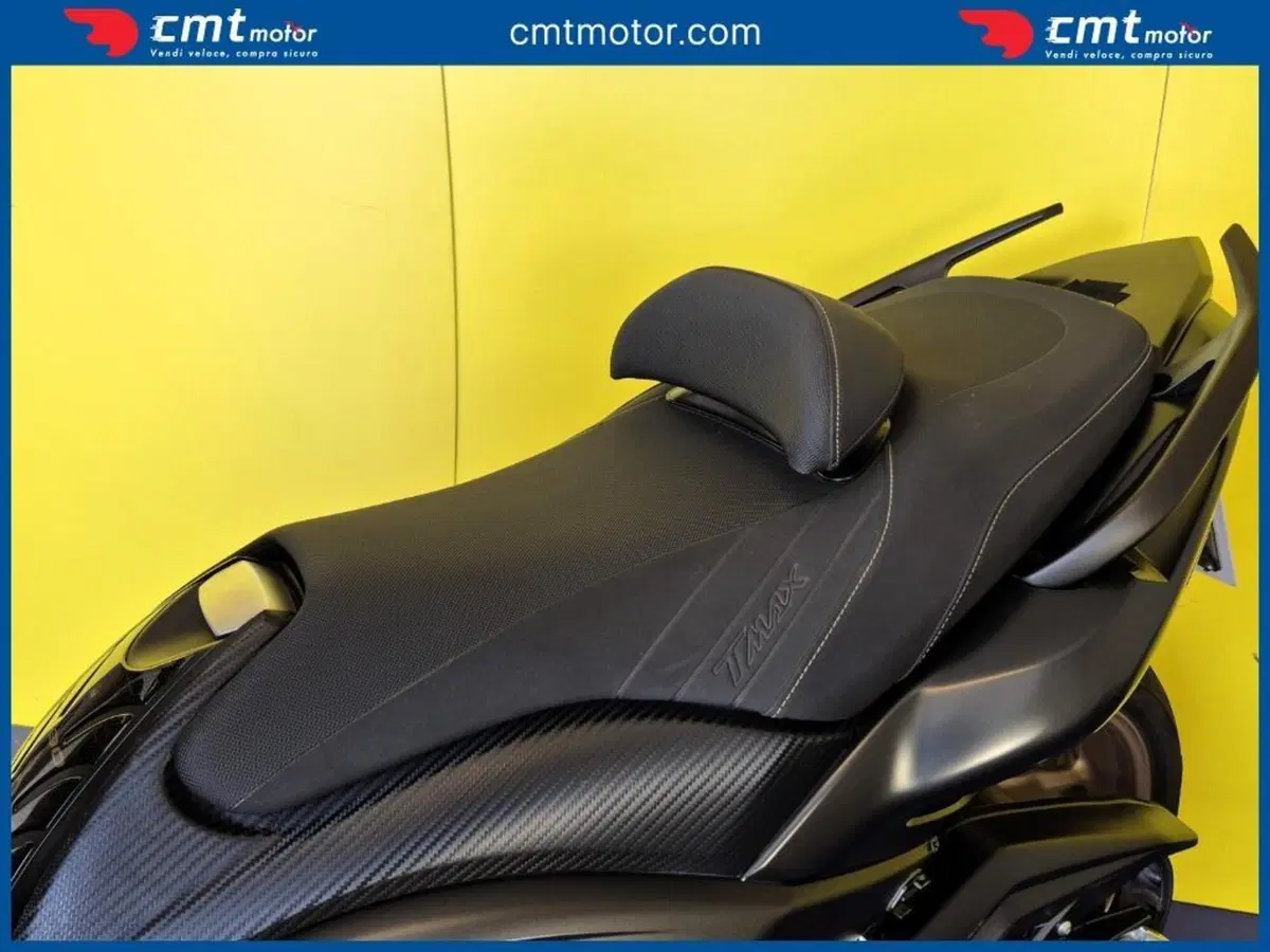Yamaha T-Max 530 Iron Max ABS (2014 - 17) (9)