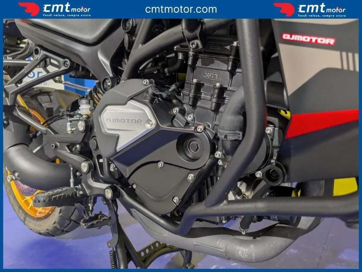 QJ Motor SRT 800 SX (2024 - 25) (13)
