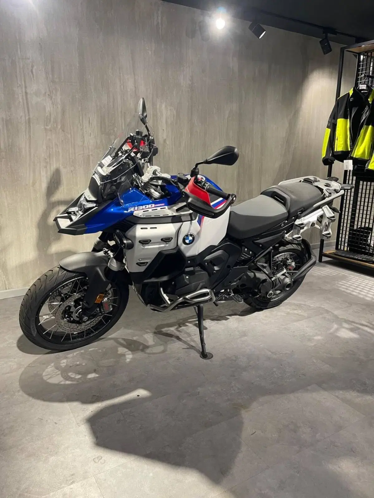 Bmw R 1300 GS Adventure Trophy (2025 - 26) (3)