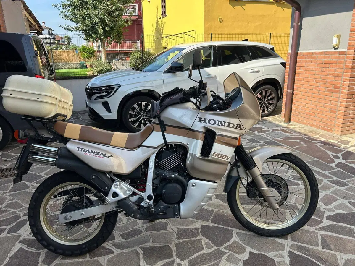 Honda Transalp XL 600V (1987 - 90) (6)