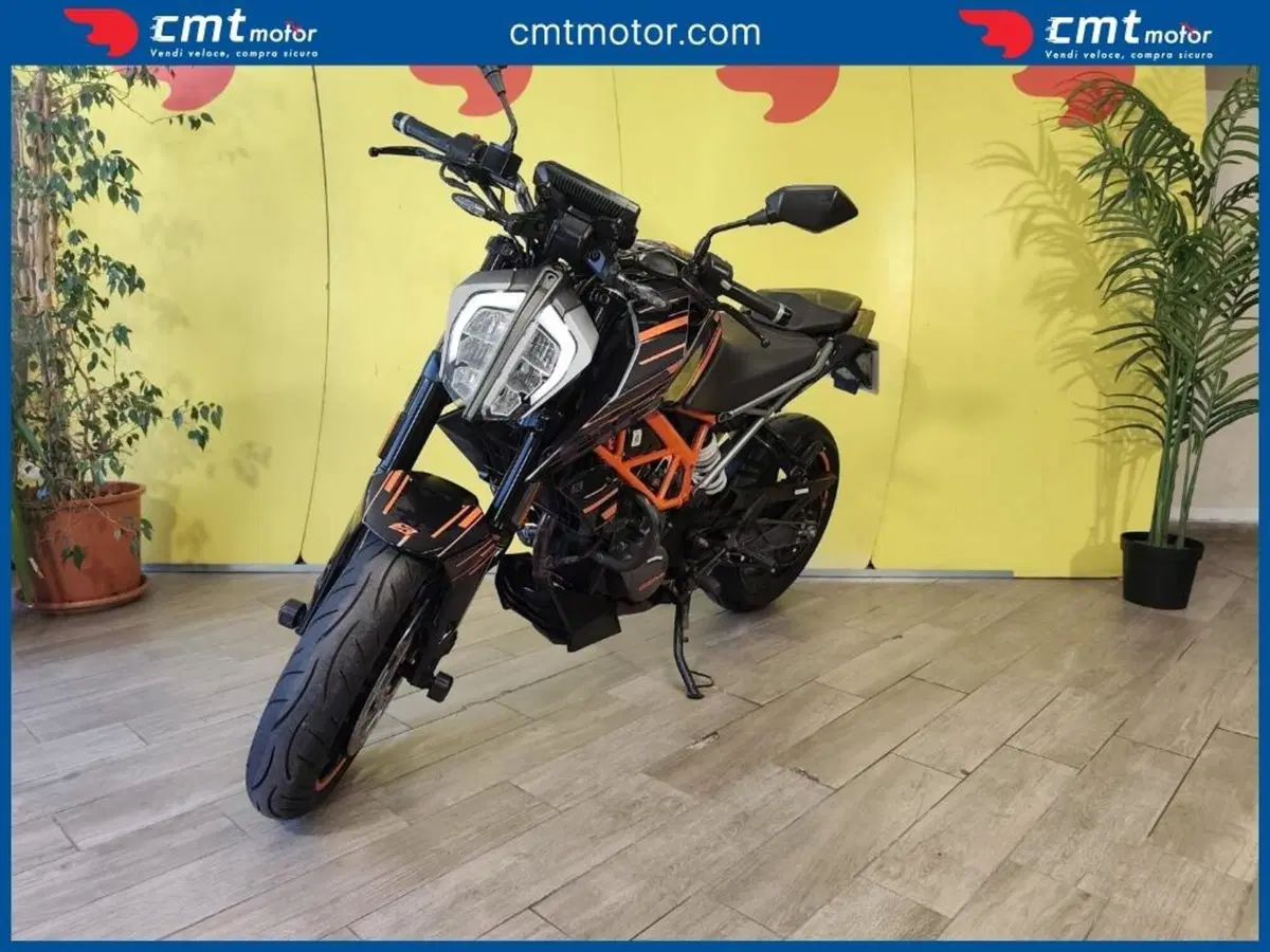 KTM 125 Duke (2021 - 23) (2)