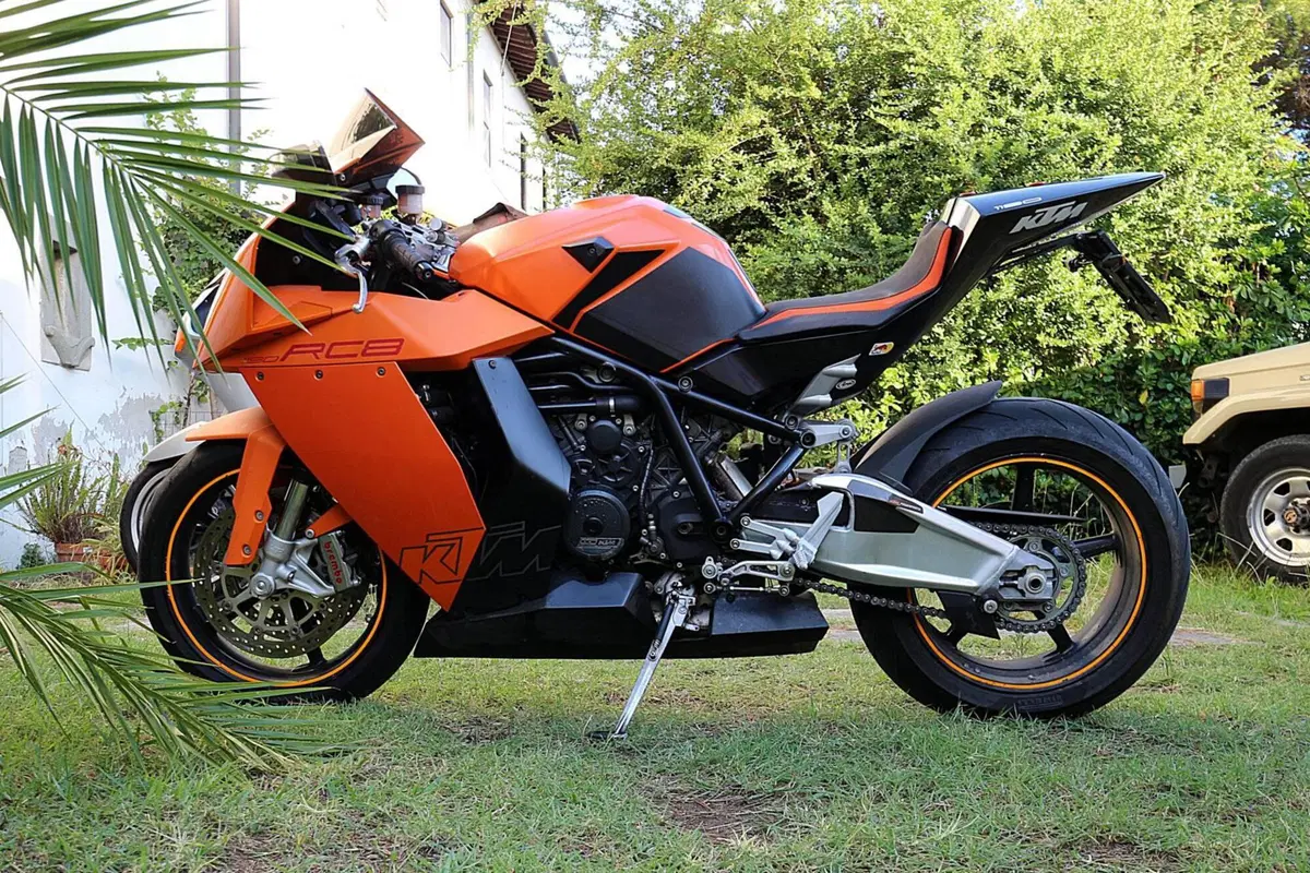 KTM 1190 RC8 (2008 - 09) (3)