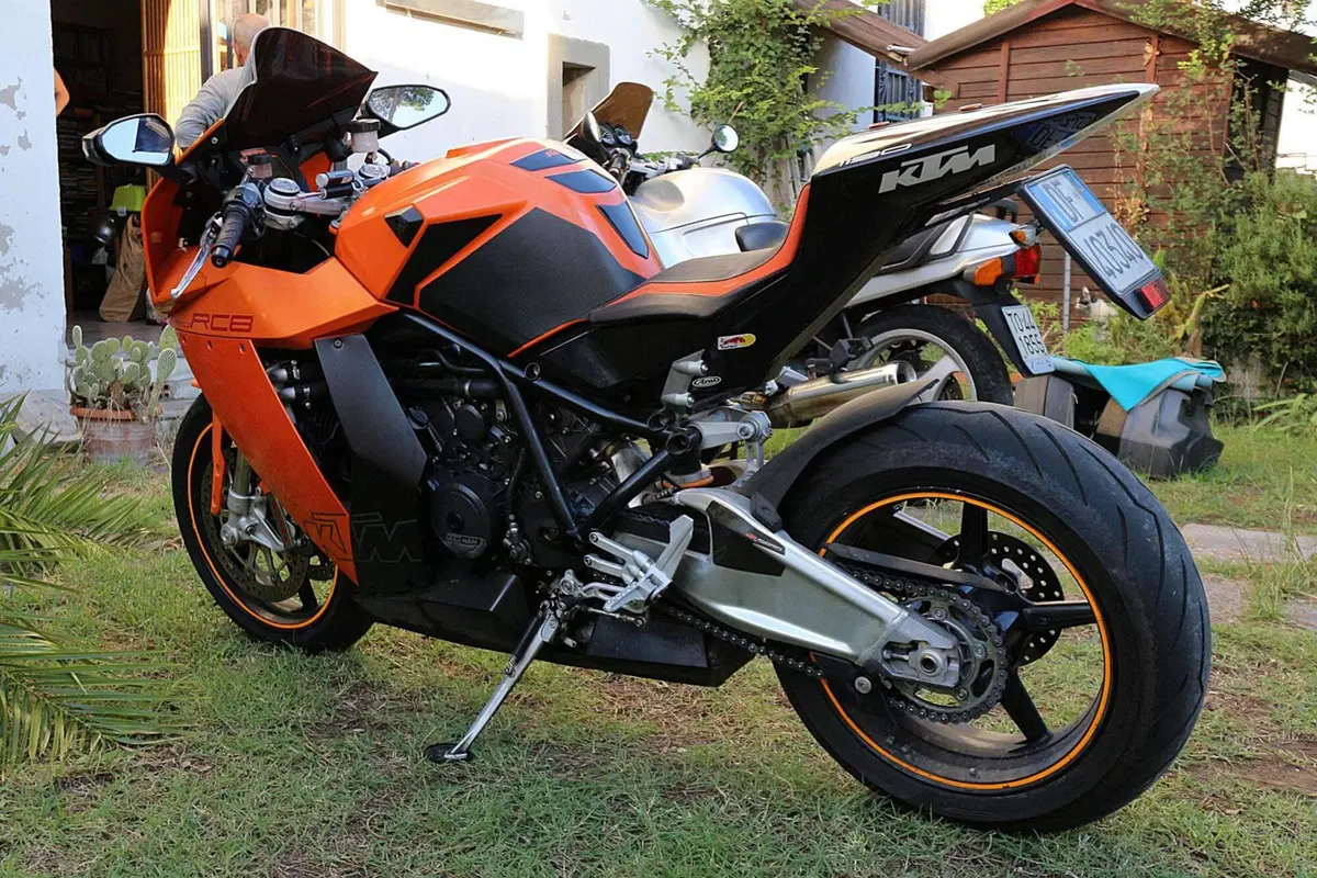 KTM 1190 RC8 (2008 - 09) (4)