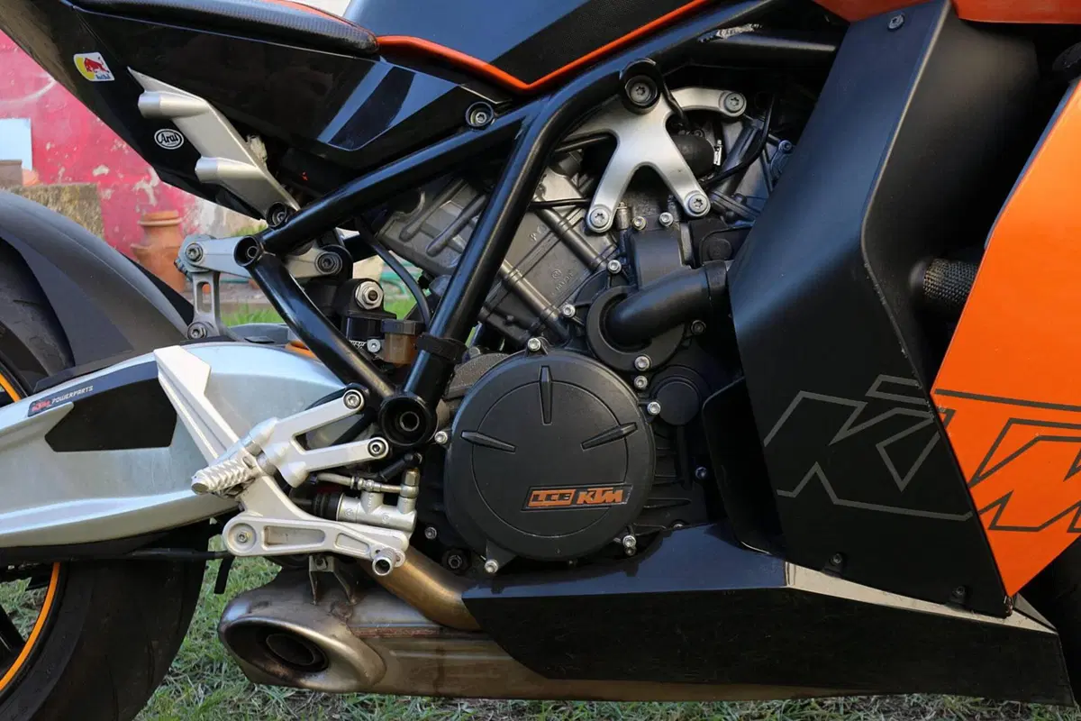 KTM 1190 RC8 (2008 - 09) (8)