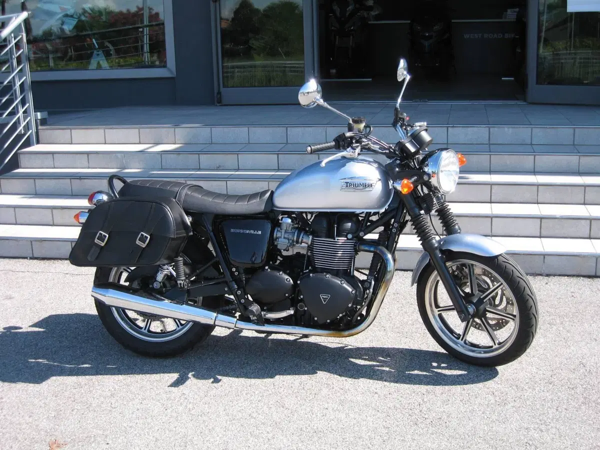 Triumph Bonneville SE (2009 - 13)