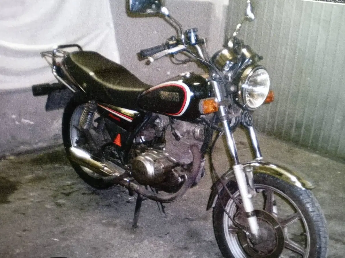 Yamaha SR250 (5)