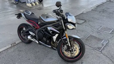 Triumph Street Triple RS (2020 - 22) usata