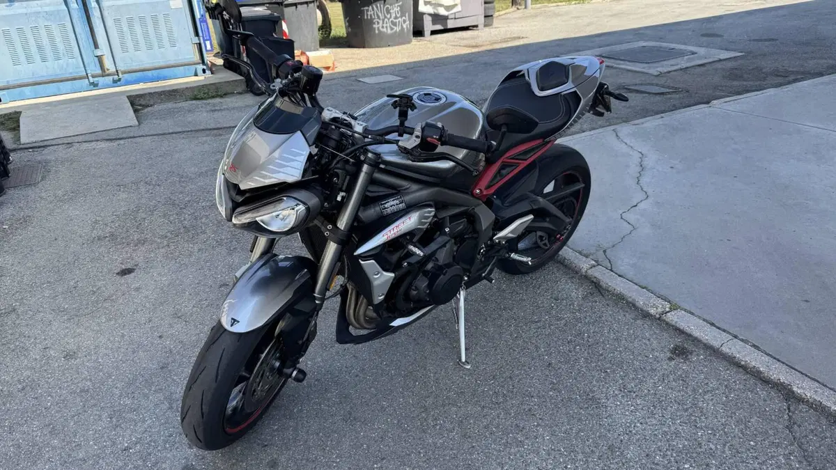 Triumph Street Triple RS (2020 - 22) (3)