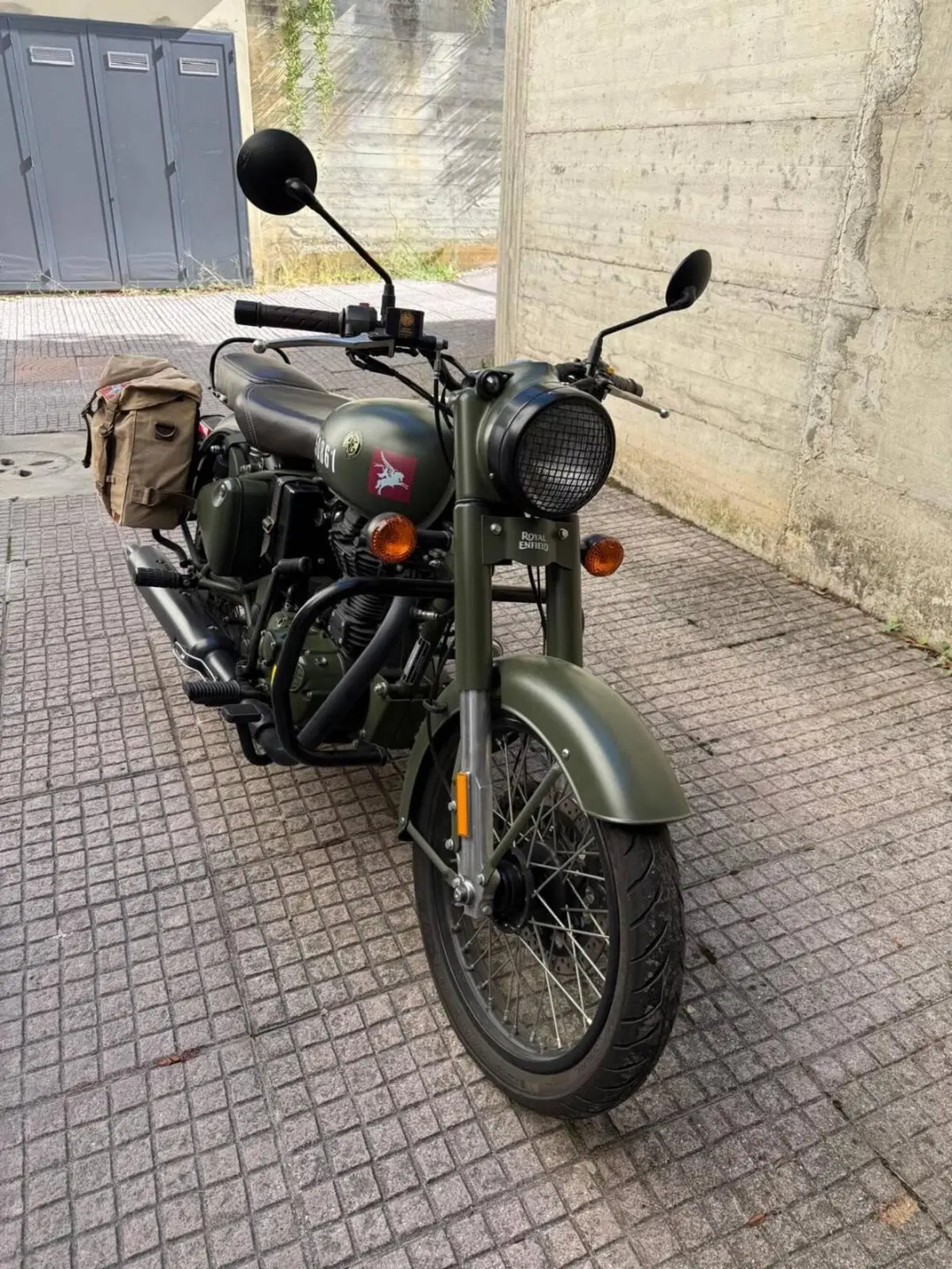 Royal Enfield Classic 500 Pegasus (2019 - 20) (4)