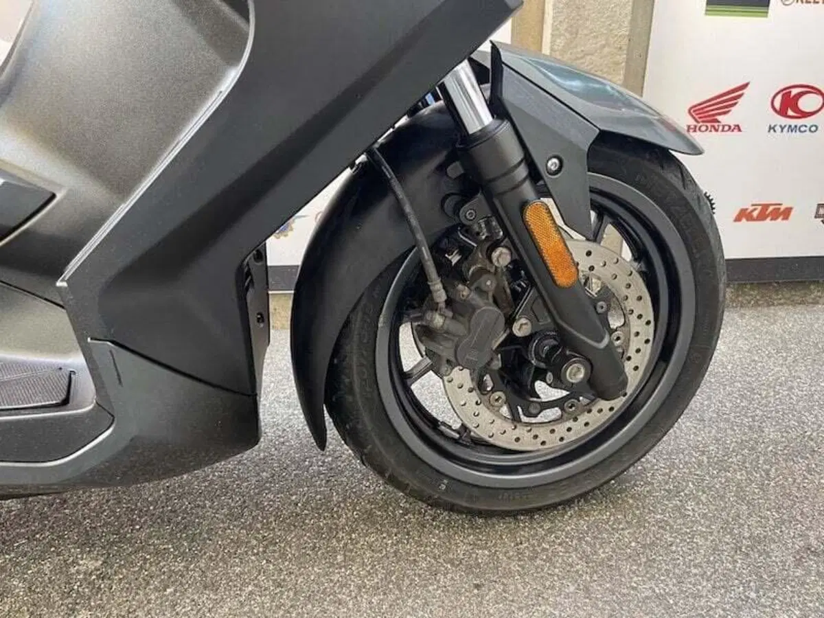 Yamaha X-Max 400 ABS (2017 - 20) (9)