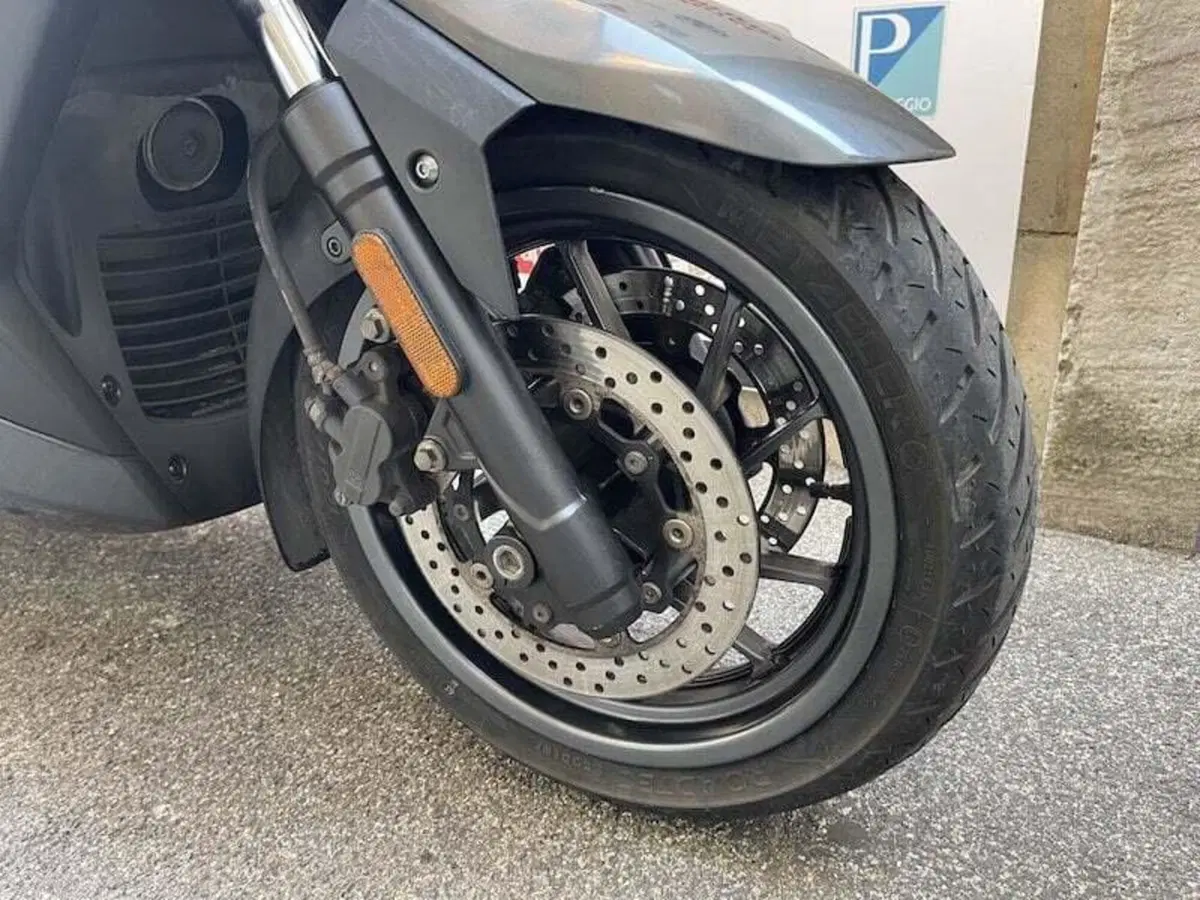 Yamaha X-Max 400 ABS (2017 - 20) (13)