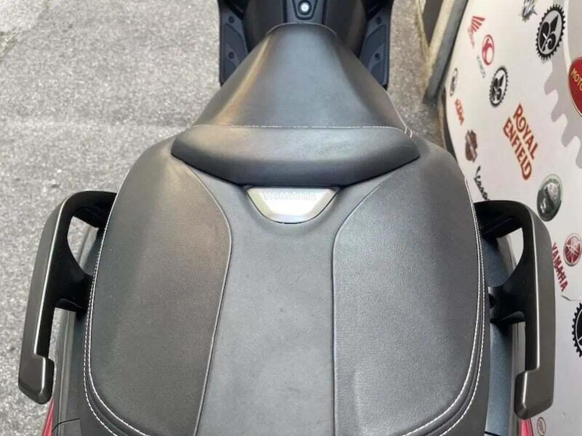 Yamaha X-Max 400 ABS (2017 - 20) (17)