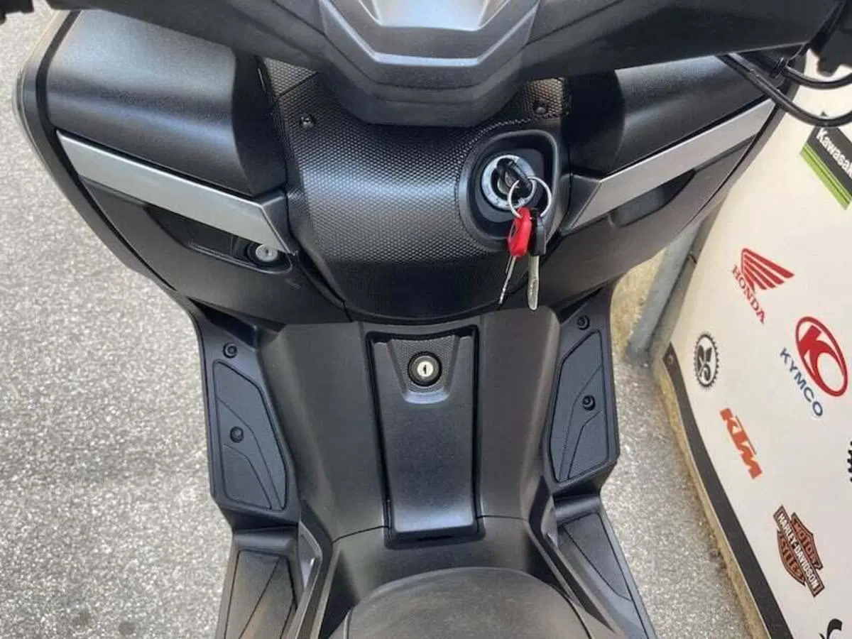 Yamaha X-Max 400 ABS (2017 - 20) (19)