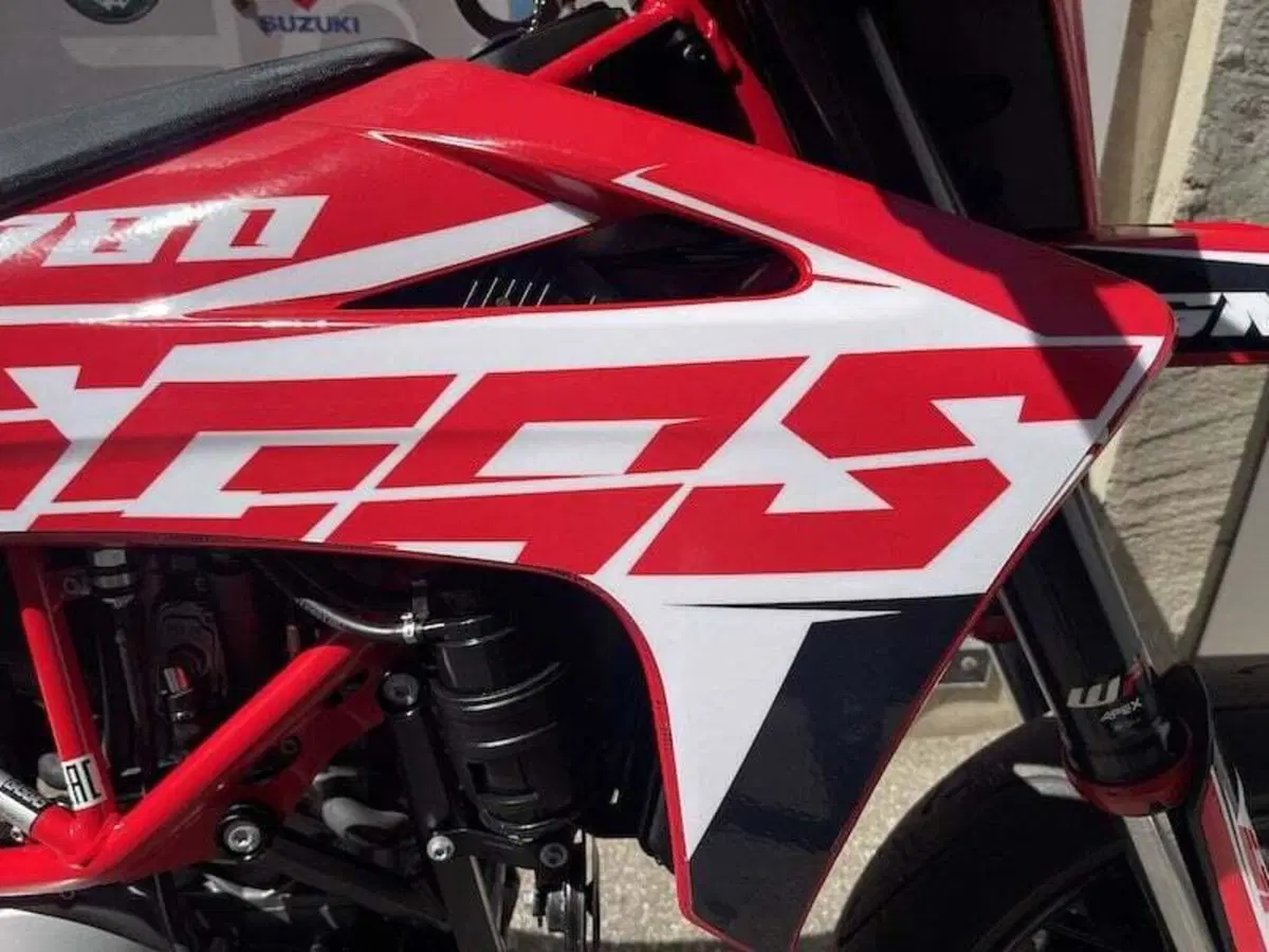 GASGAS SM 700 (2022 - 26) (12)