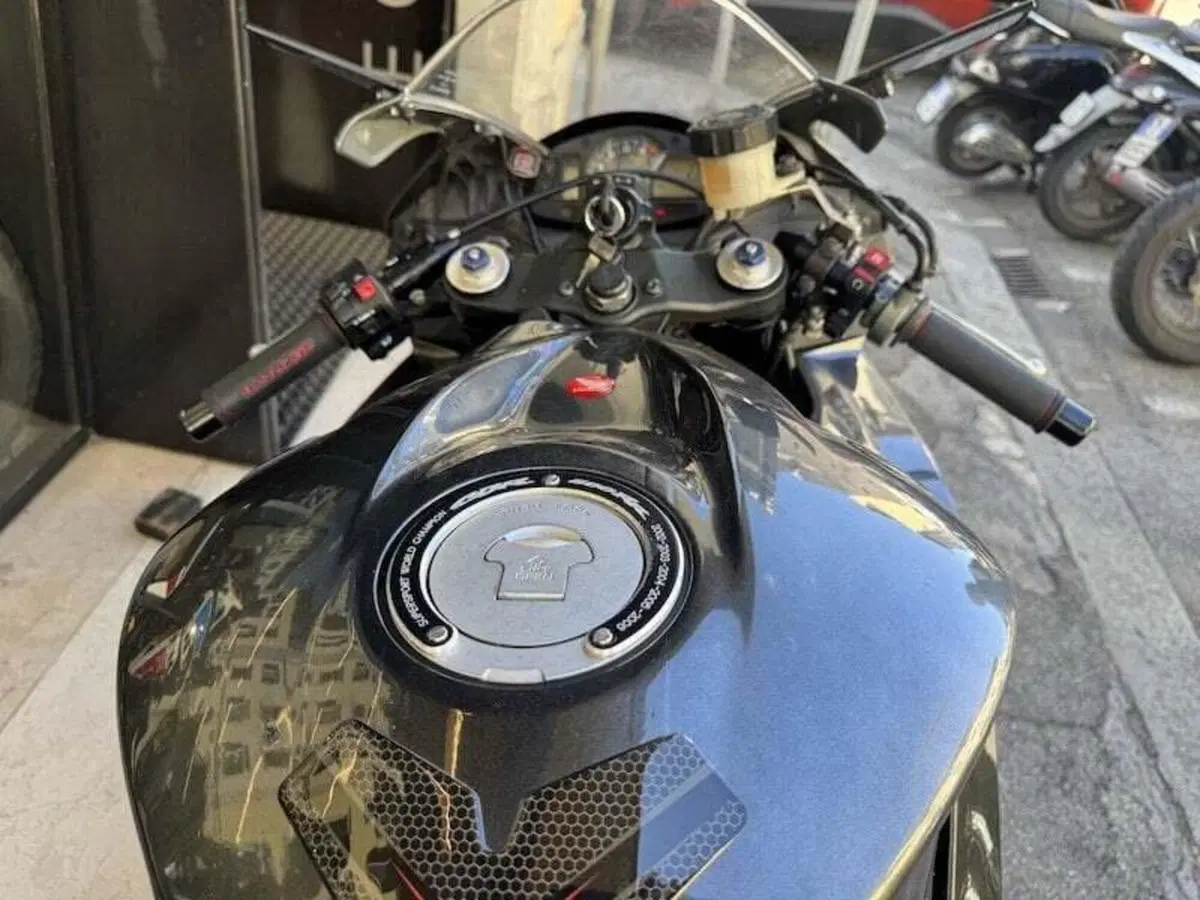 Honda CBR 600 RR (2007 - 08) (18)