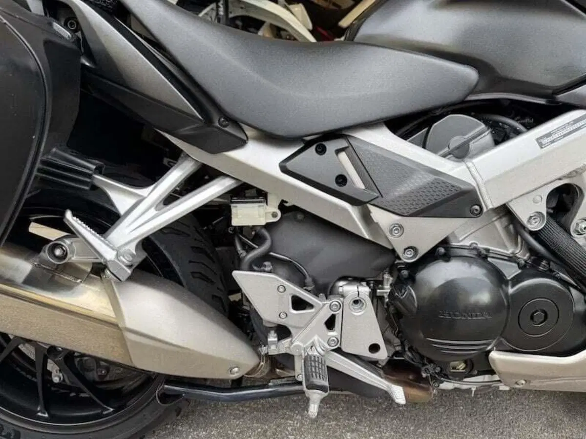 Honda Crossrunner Travel Edition ABS (2015 - 18) (6)