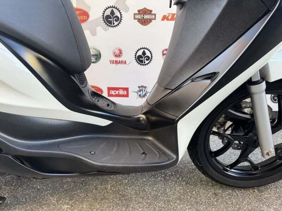 Piaggio Medley 150 S ABS (2021 - 25) (7)