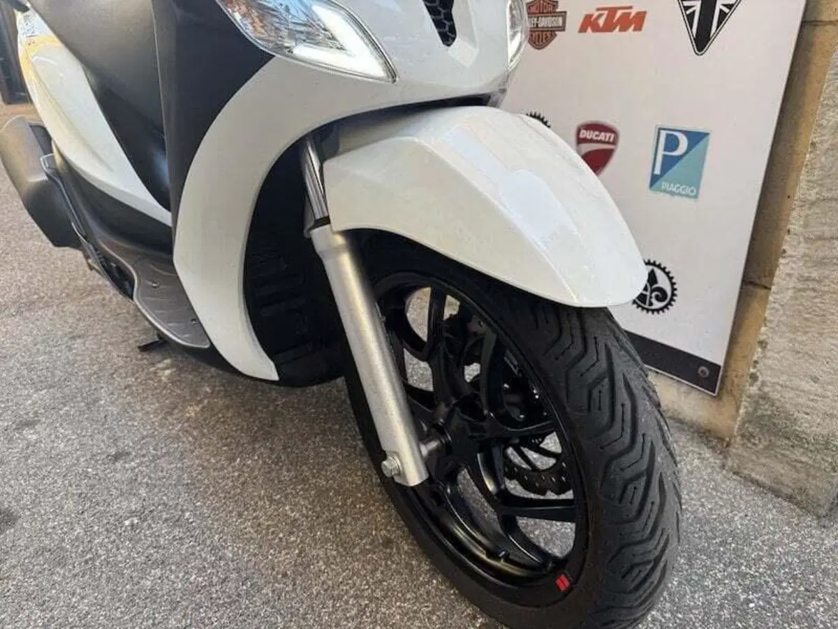 Piaggio Medley 150 S ABS (2021 - 25) (11)