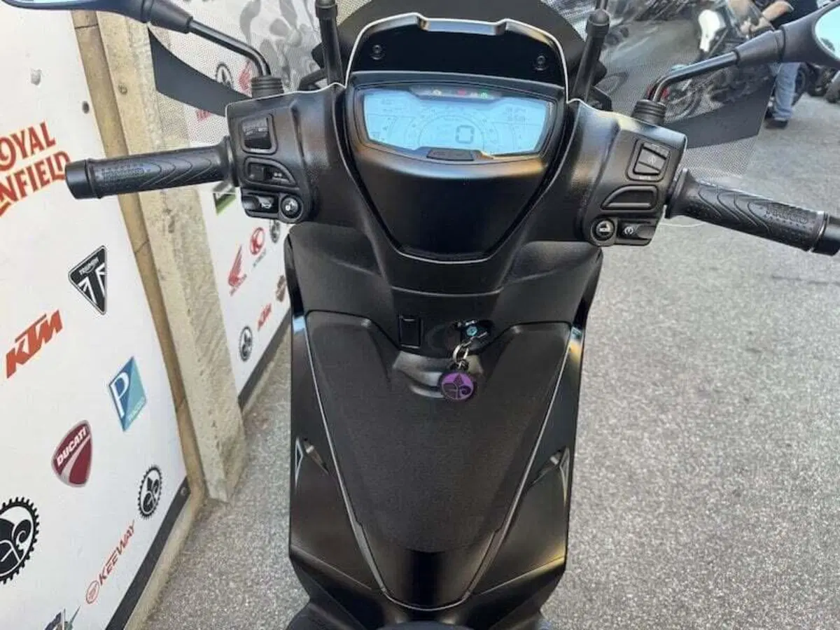 Piaggio Medley 150 S ABS (2021 - 25) (17)